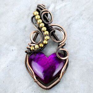 Purple Fire Labradorite Heart Pendant – Copper Wire Wrapped Necklace | Handmade